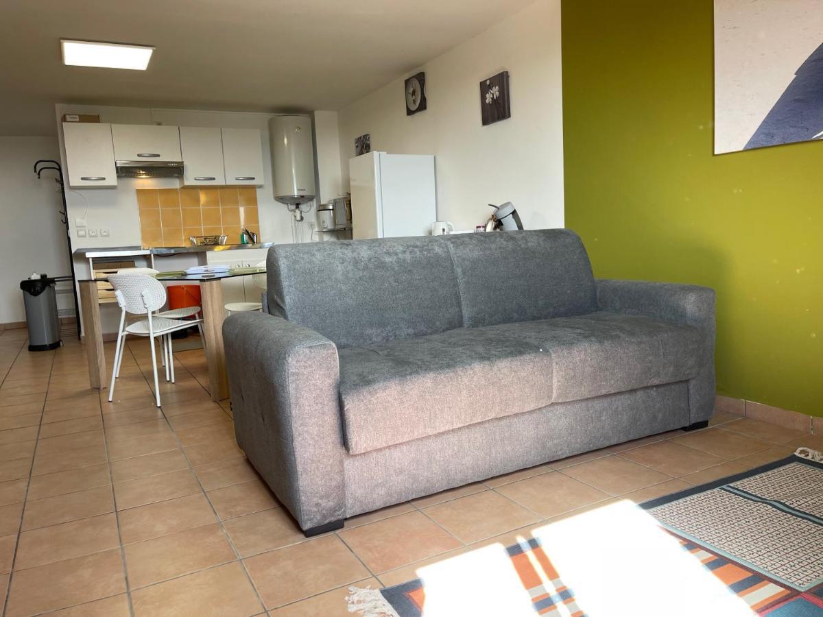 Immense Studio 51 Jusqu'A 4 Personnes Avec Vue Mer Saint-Denis Bagian luar foto